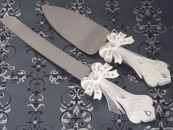 The "Elegant Bow Collection" Cake And Knife Set