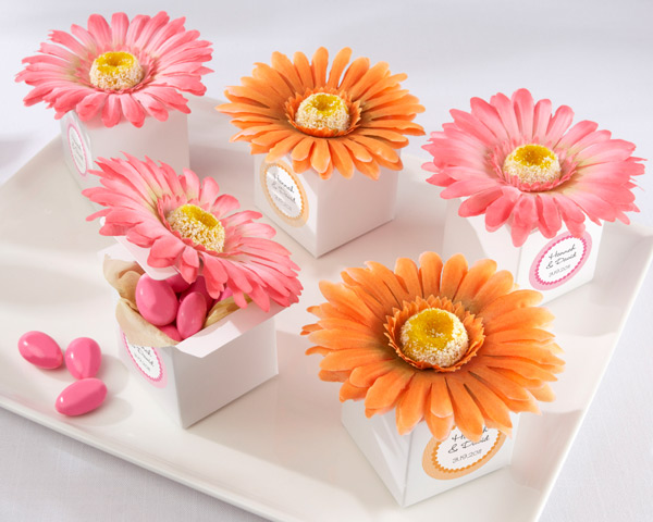 Personalized "Daisy Delight" Gerbera Favour Box (Set of 24)