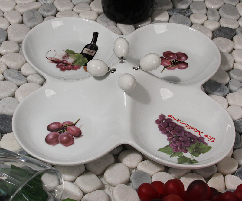 4 Section Grapes Dish