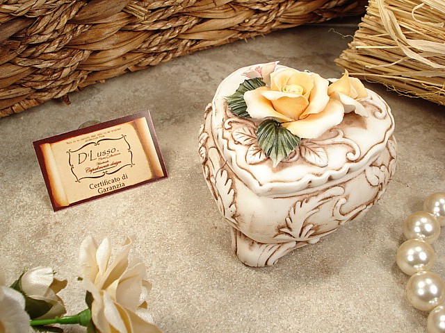 Heart Shape Roses Capo Trinket Box