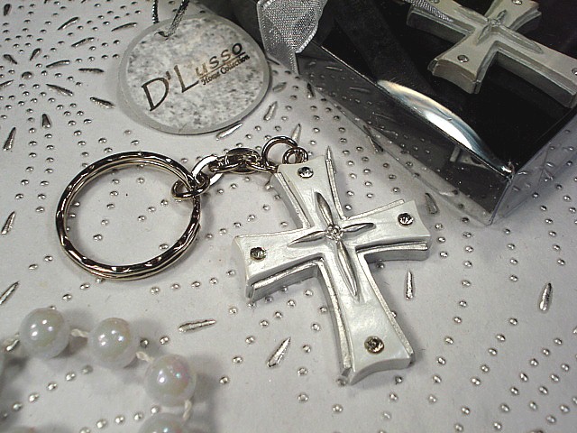 Contemporary Cross Keychain - Click Image to Close