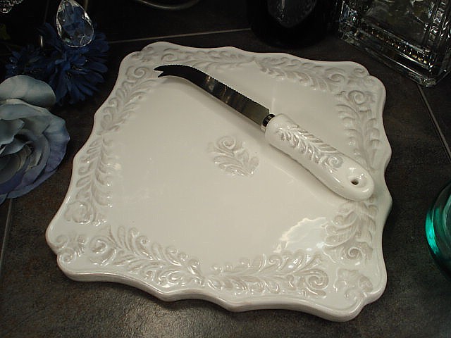 Platinum Line Cheese Board & Knife - Click Image to Close