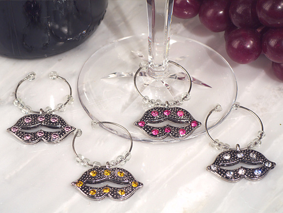 Dazzling Divas Collection Lips Wine Charms