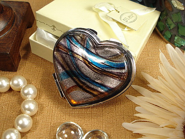 Murano Design Heart Shape Compact